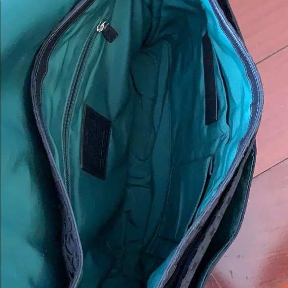 Black Coach messenger bag - Picture 4 of 6